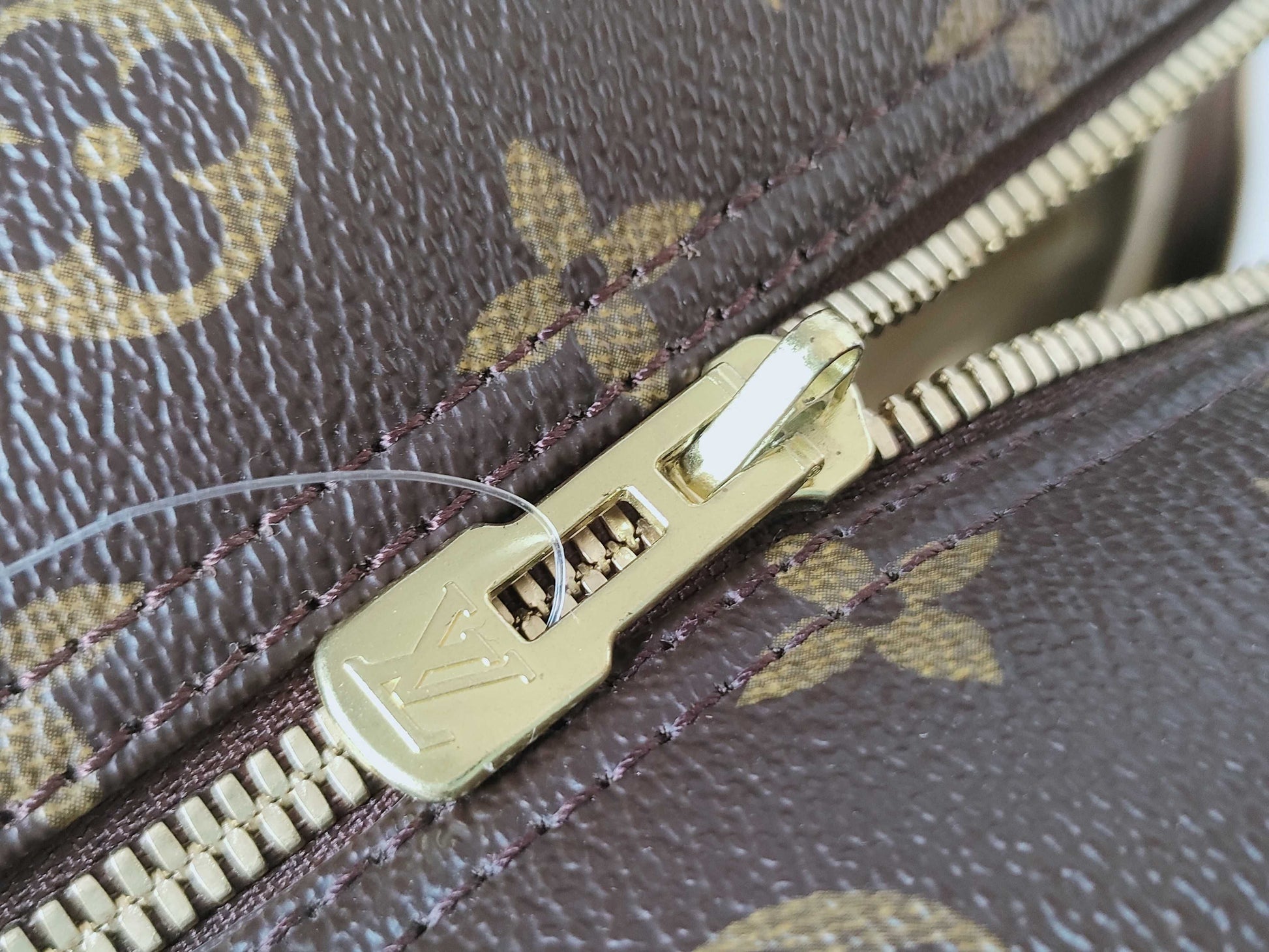 LOUIS VUITTON M47270 Monogram Deauville Handbag