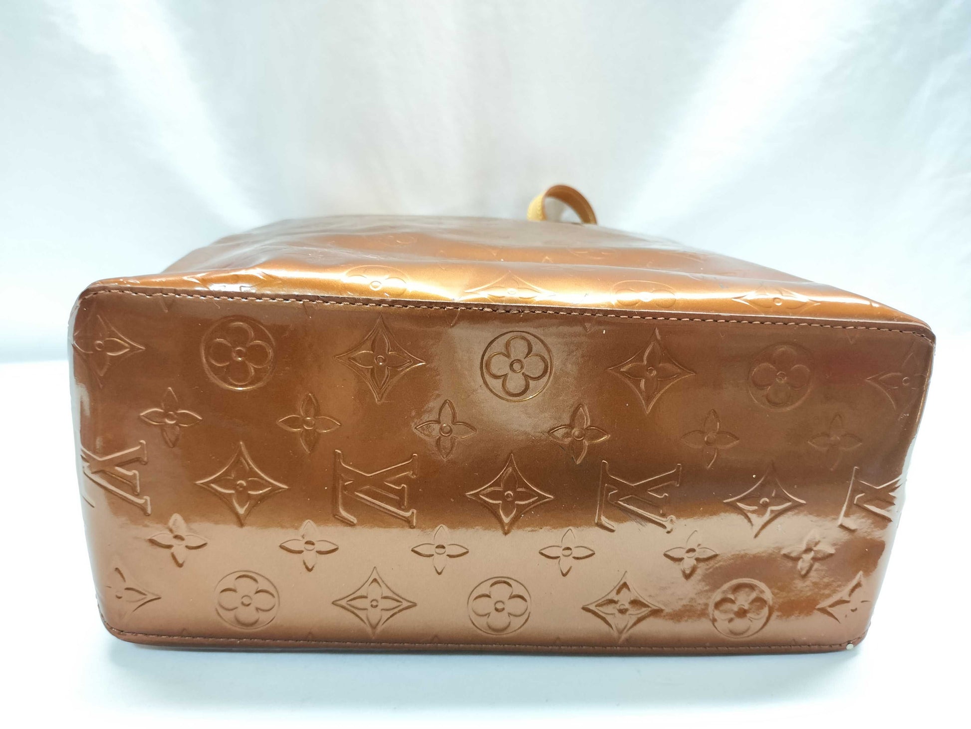 LOUIS VUITTON TH0042 Vernis Reed MM Handbag
