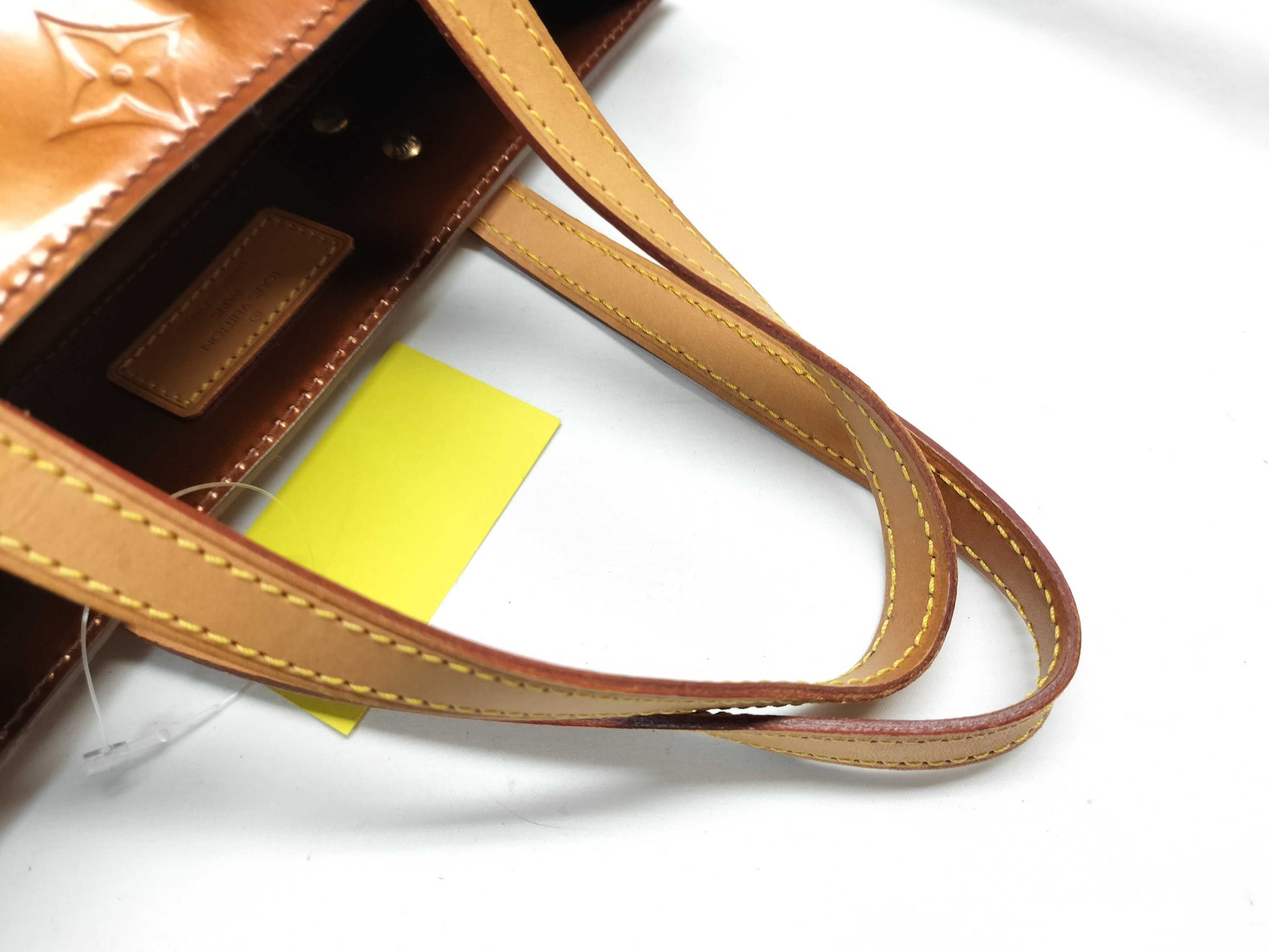 LOUIS VUITTON TH0042 Vernis Reed MM Handbag