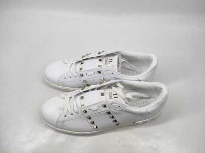 MARIO VALENTINO Valentino Garavani Studded Sneakers