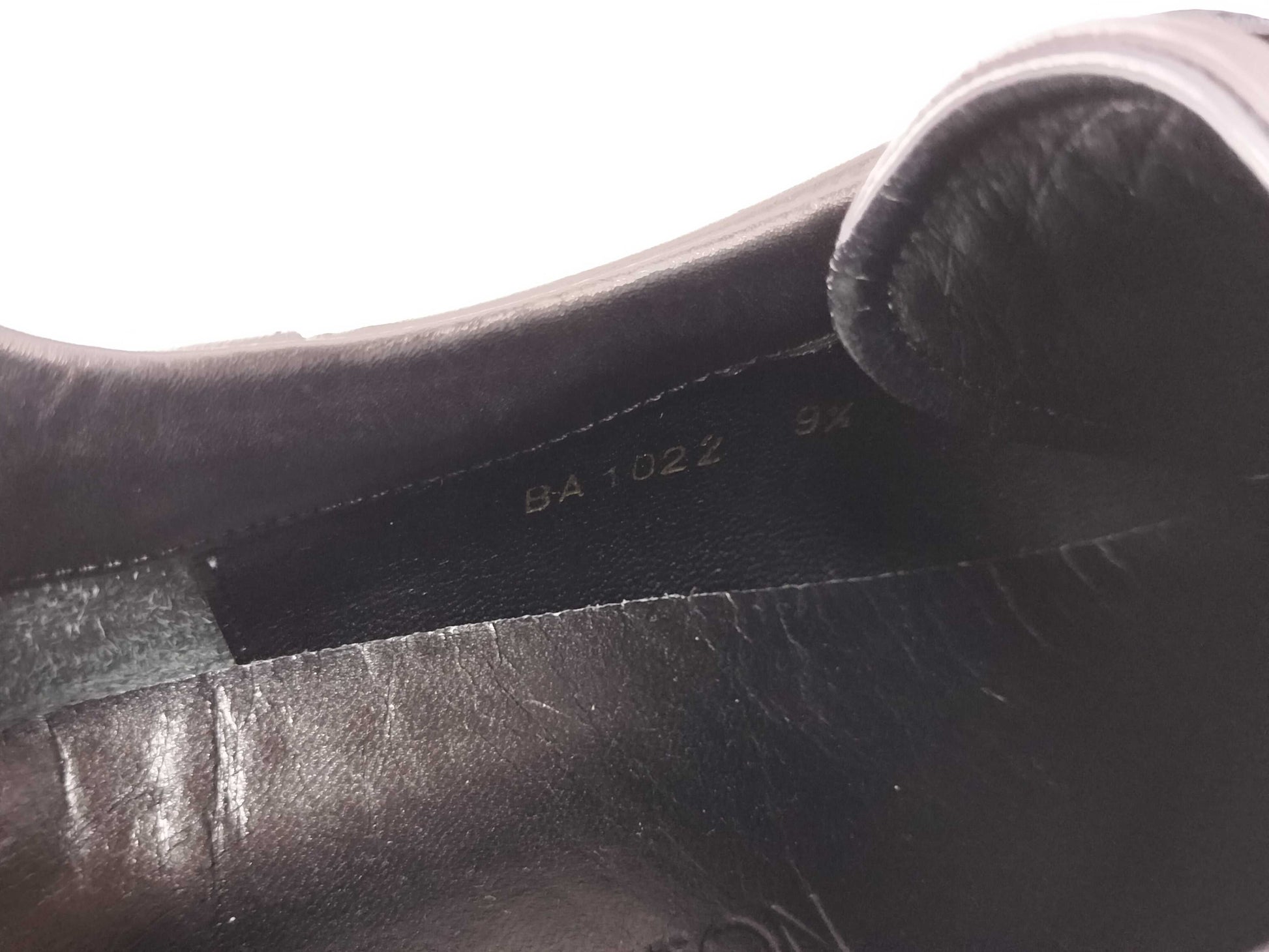 LOUIS VUITTON BA1022 Leather Sneakers