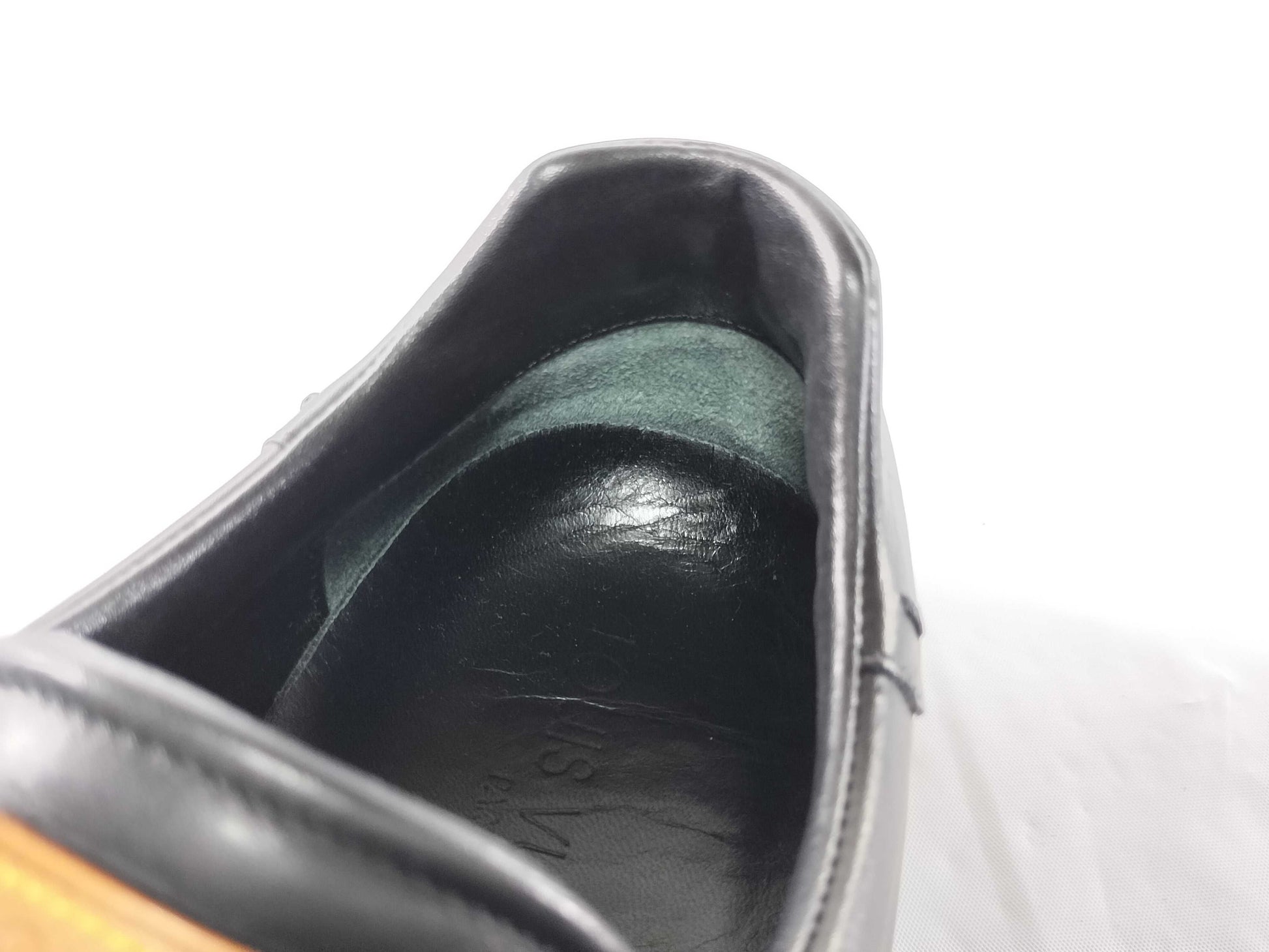 LOUIS VUITTON BA1022 Leather Sneakers