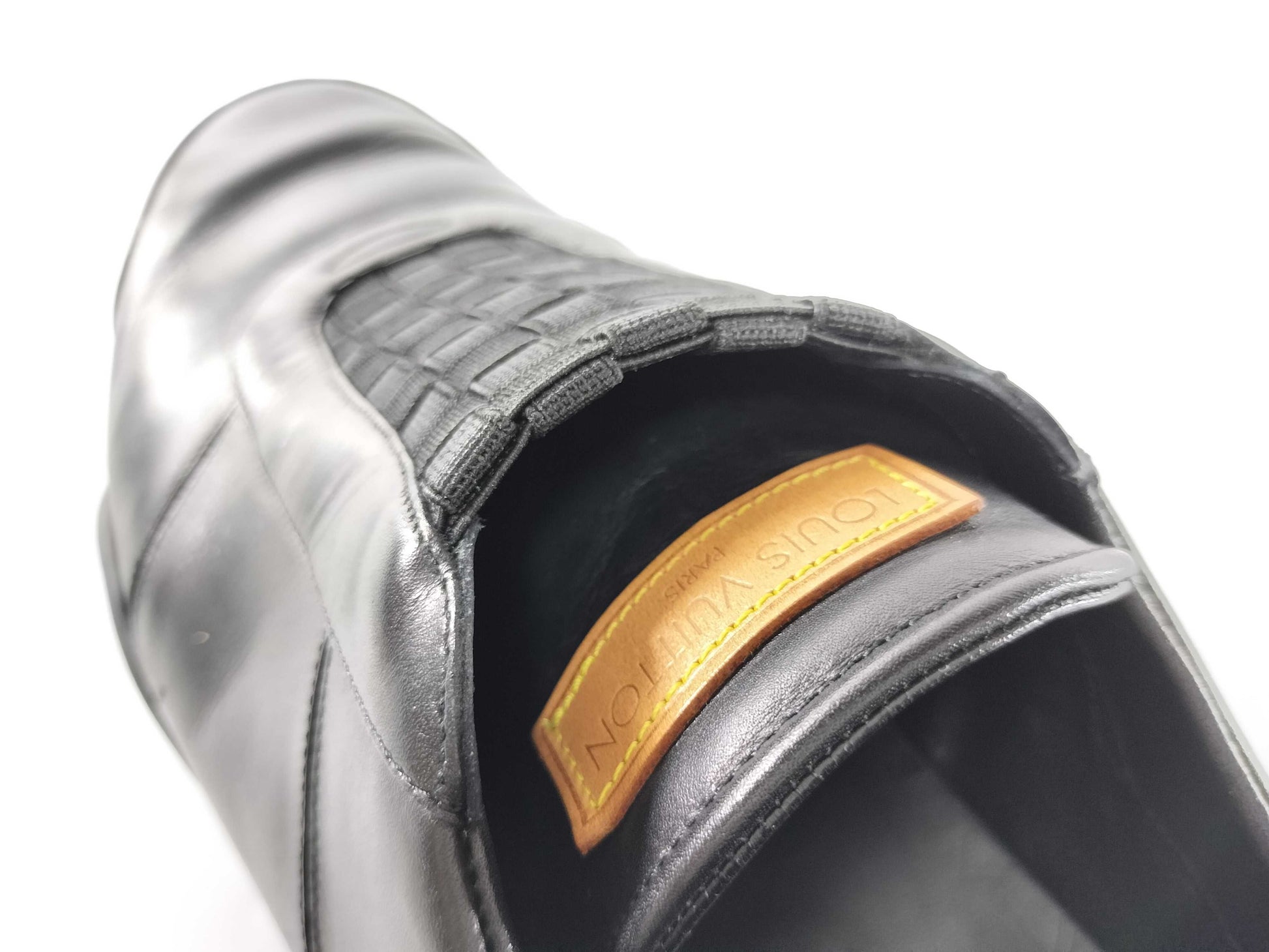 LOUIS VUITTON BA1022 Leather Sneakers