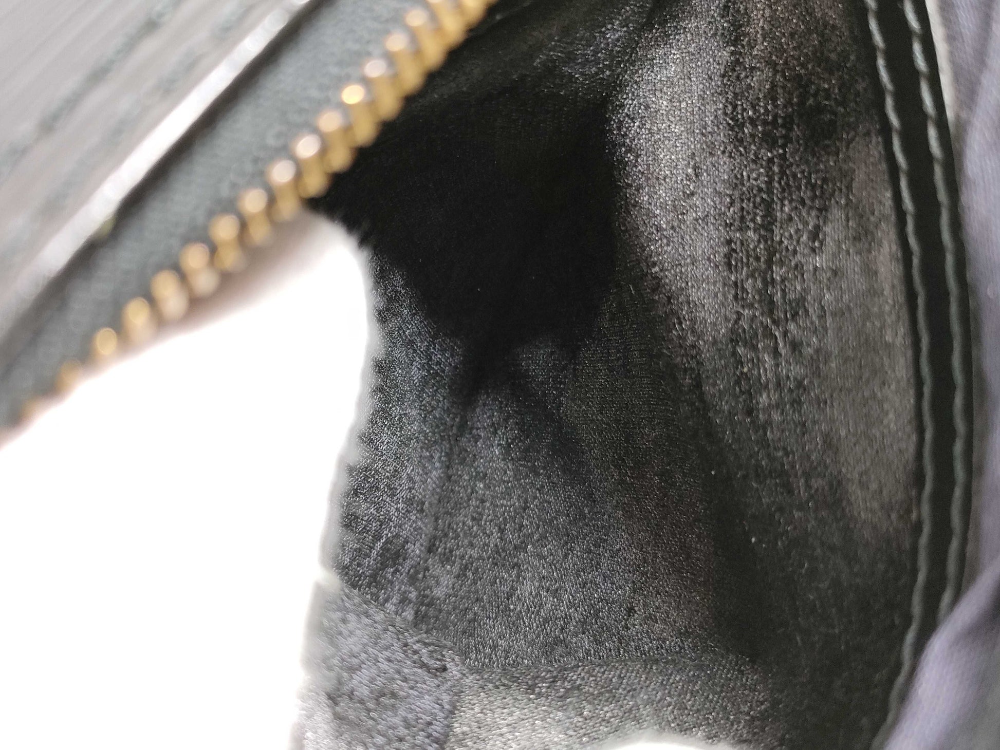 LOUIS VUITTON M42992 Epi Speedy 35 Boston Bag