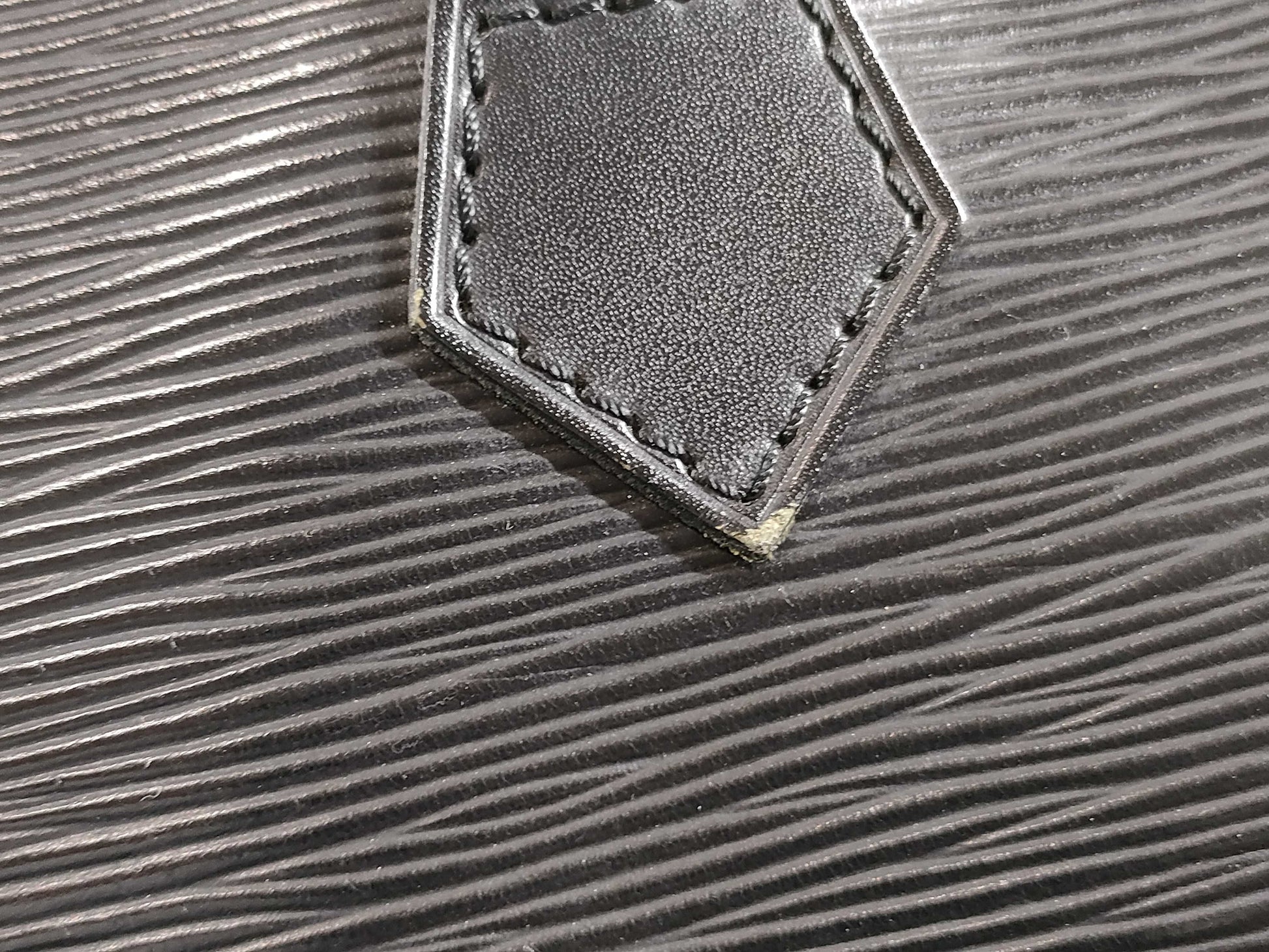 LOUIS VUITTON M42992 Epi Speedy 35 Boston Bag