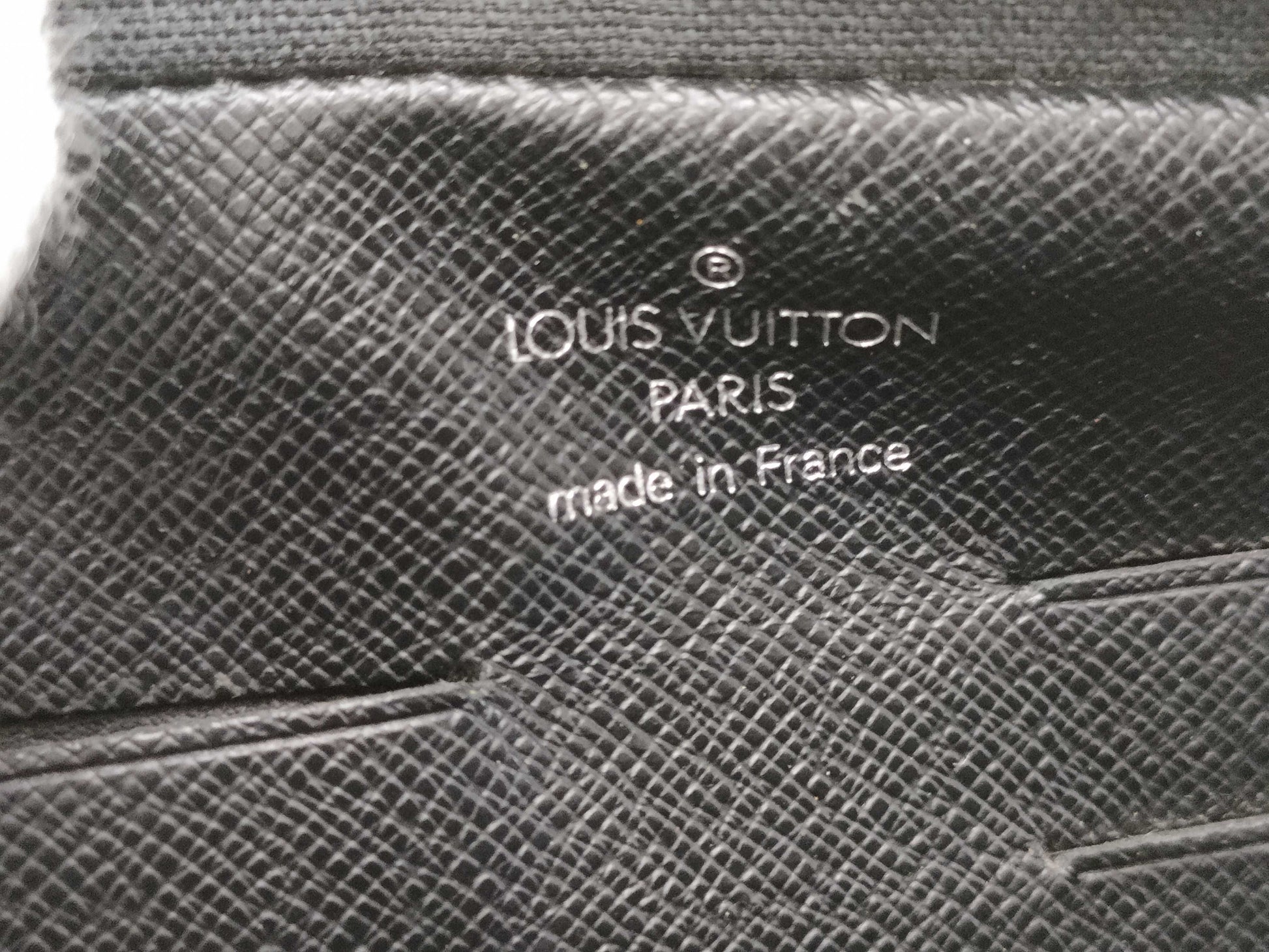 LOUIS VUITTON Taiga Neo Pavel Second Bag