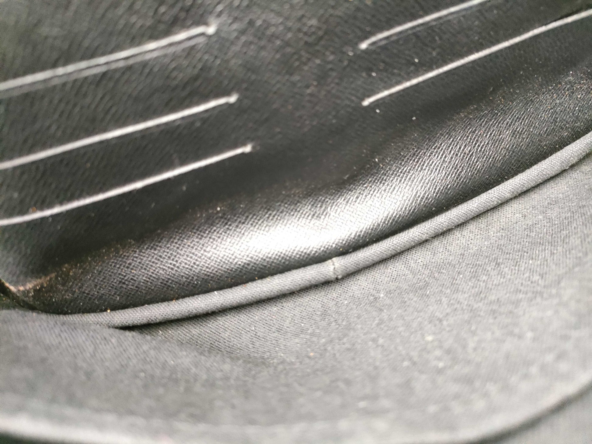 LOUIS VUITTON Taiga Neo Pavel Second Bag