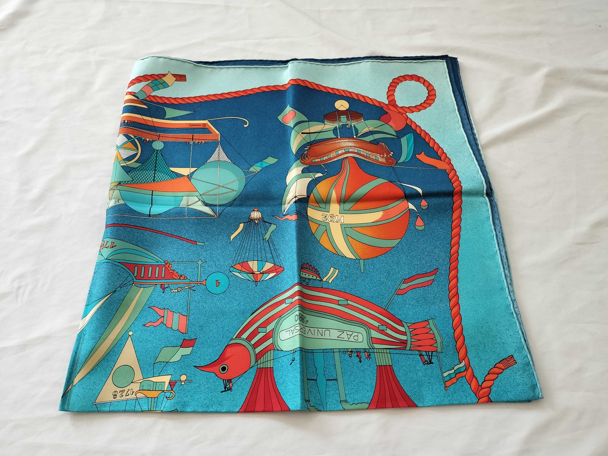 HERMES Carre Carre 90 PAZ UNIVERSAL Scarf