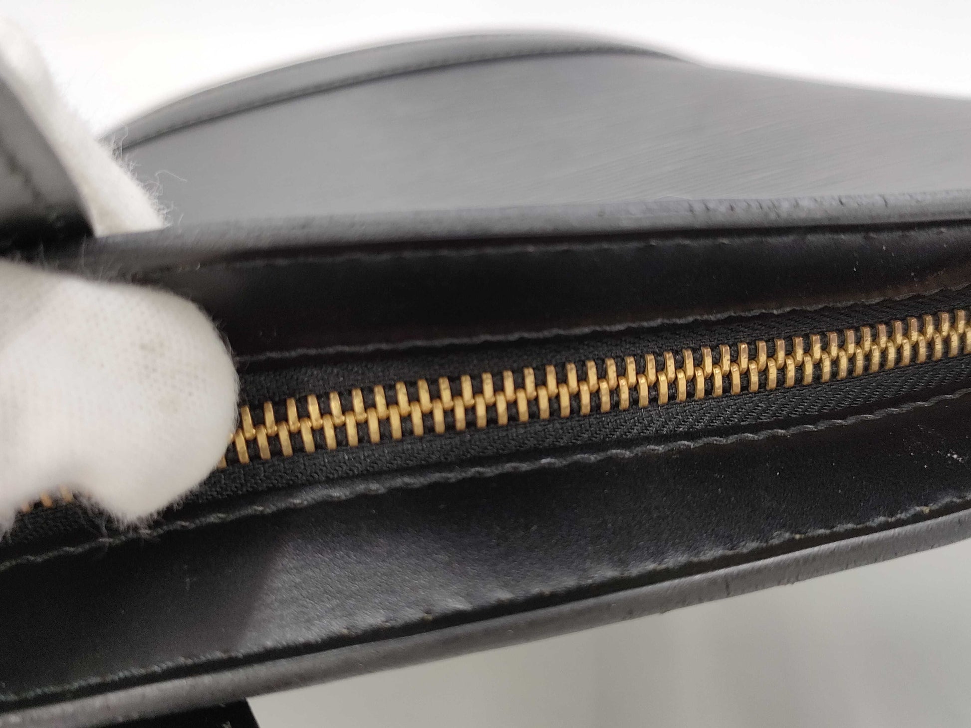 LOUIS VUITTON Epi Saint-Jacques/Noir Handbag