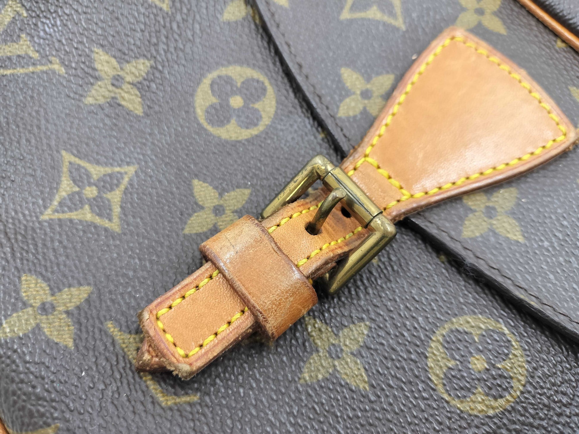 LOUIS VUITTON Epi Jeune Fille/MALLETIR engraved shoulder bag