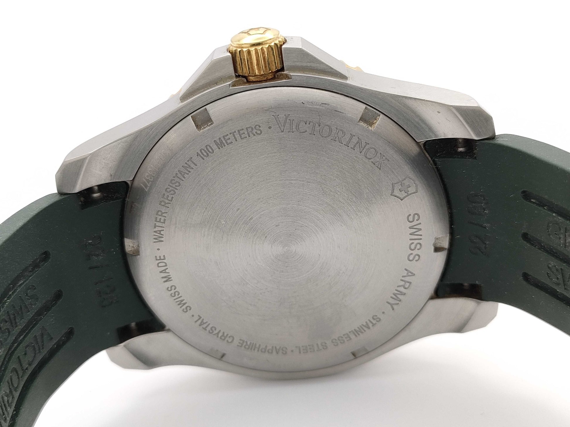 VICTORINOX 241606 Men's Watch