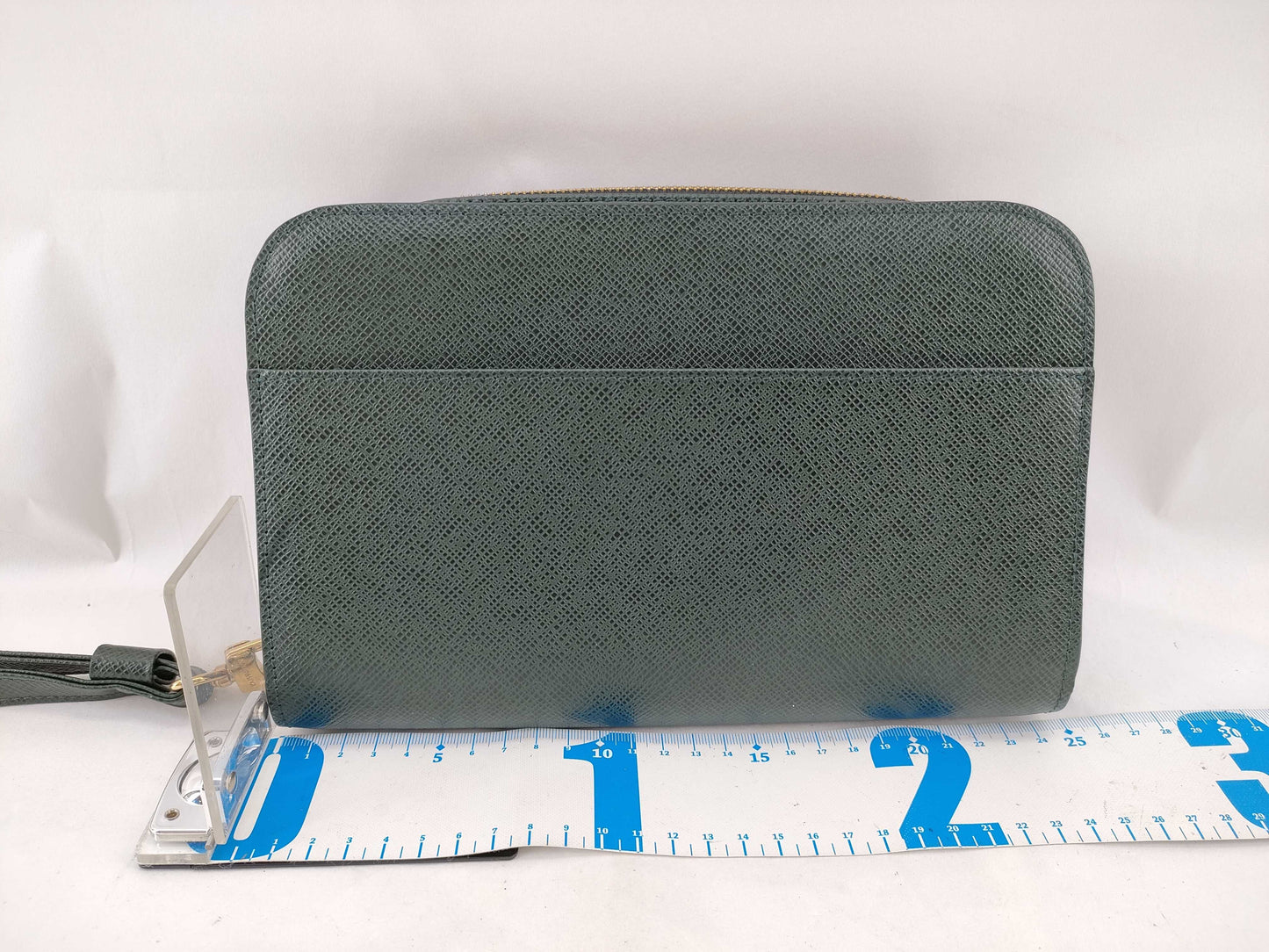 LOUIS VUITTON M30184 Taiga M30182 Baikal Second Bag