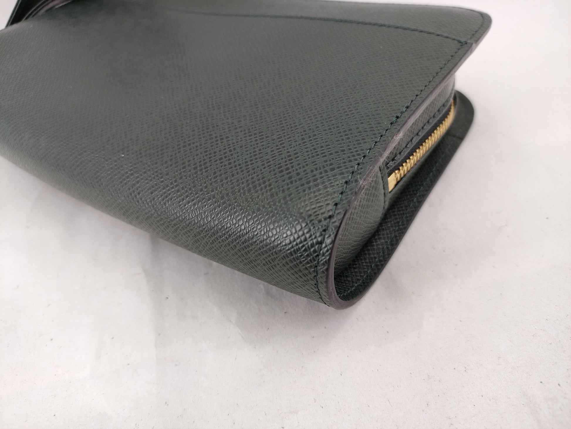 LOUIS VUITTON M30184 Taiga M30182 Baikal Second Bag