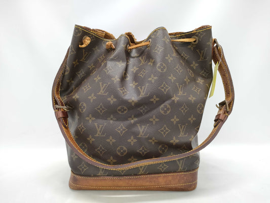 LOUIS VUITTON Monogram M42224 Noe Shoulder Bag