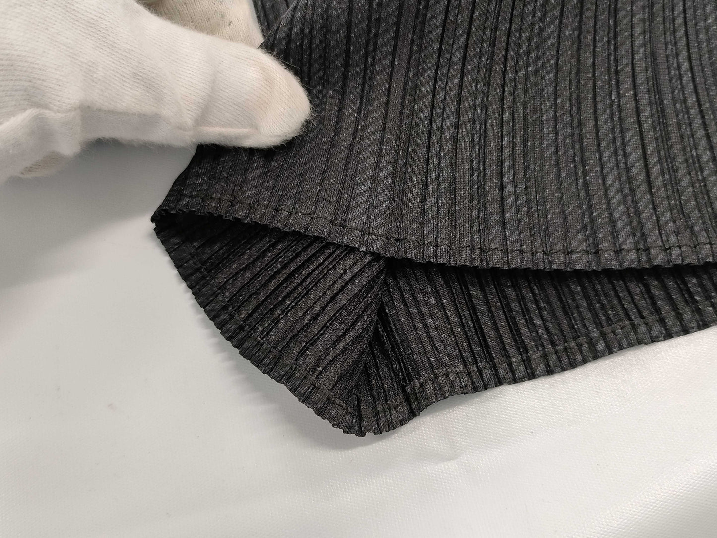 ISSEY MIYAKE Pleats Please Sleeveless Top