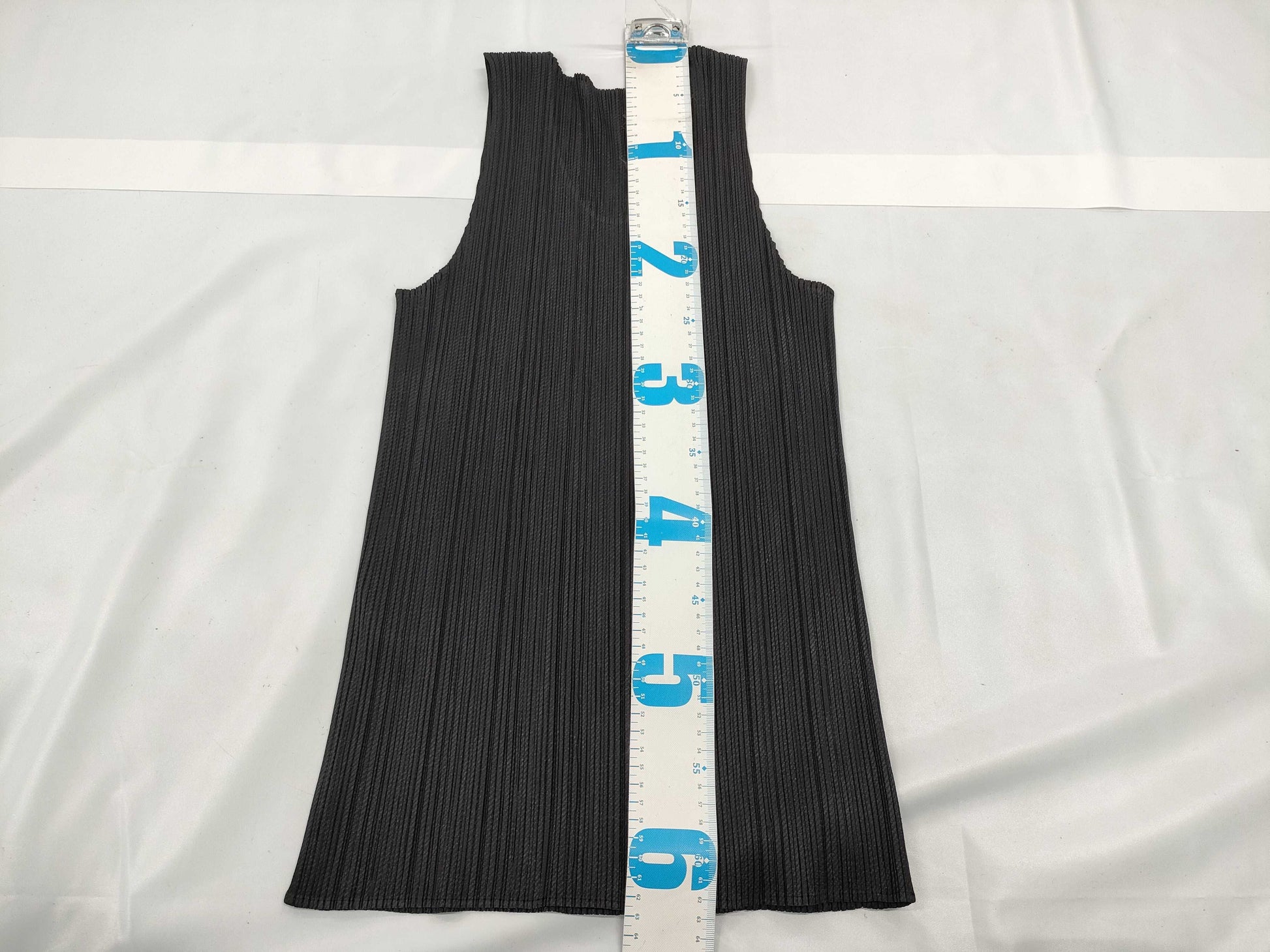 ISSEY MIYAKE Pleats Please Sleeveless Top