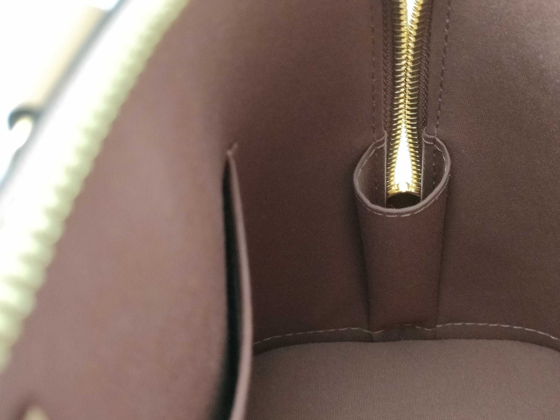 LOUIS VUITTON M91583 Vernis Alma PM Handbag
