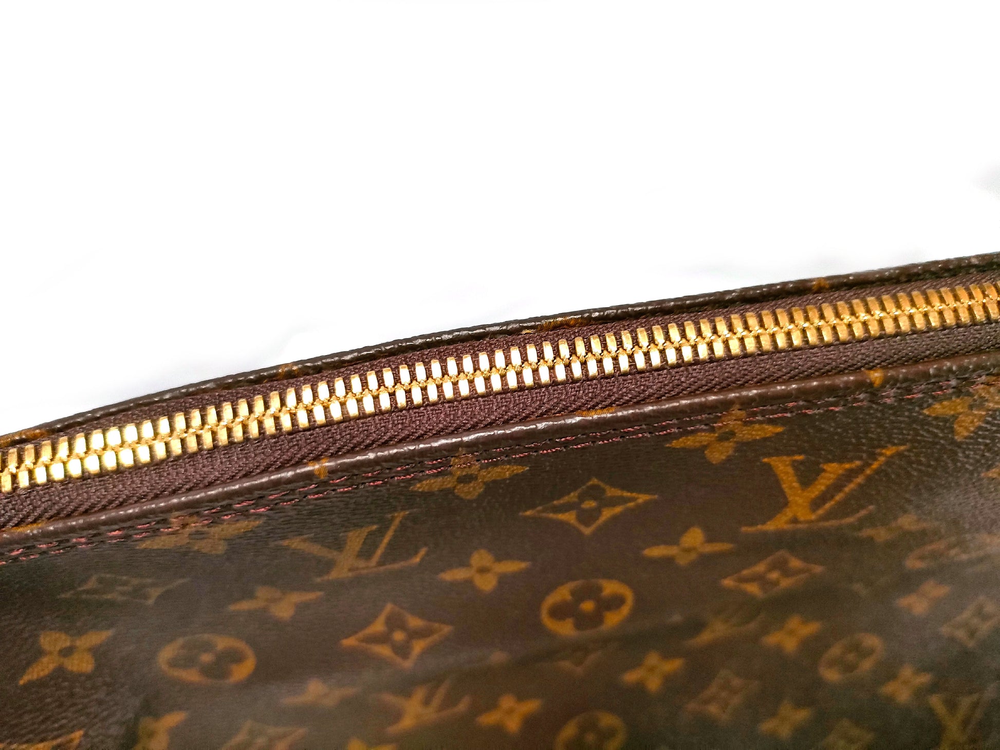 LOUIS VUITTON M47275 Monogram Amfurthly Shoulder Bag