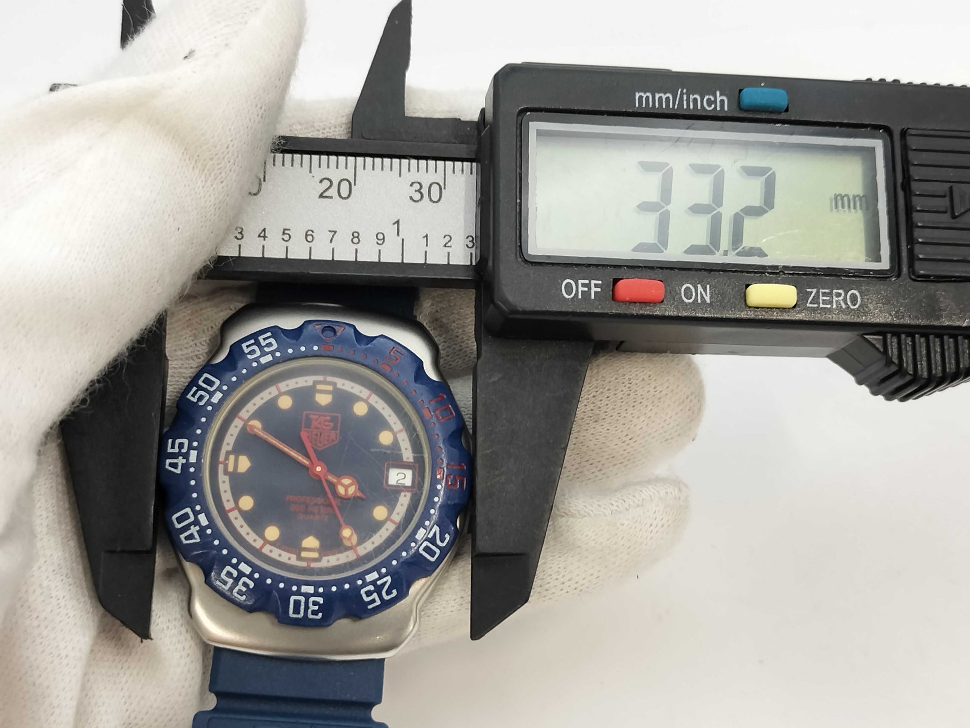 TAG Heuer WA1210 M Boys' Watch