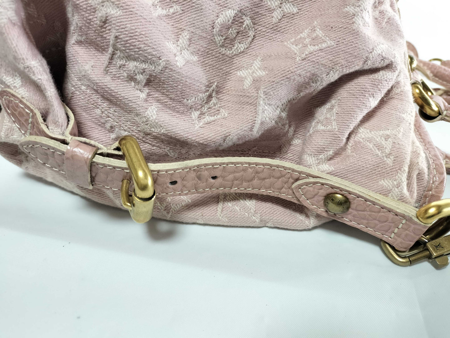 LOUIS VUITTON Monogram Denim Rose Neocavi MM Rose M95836 Tote Bag