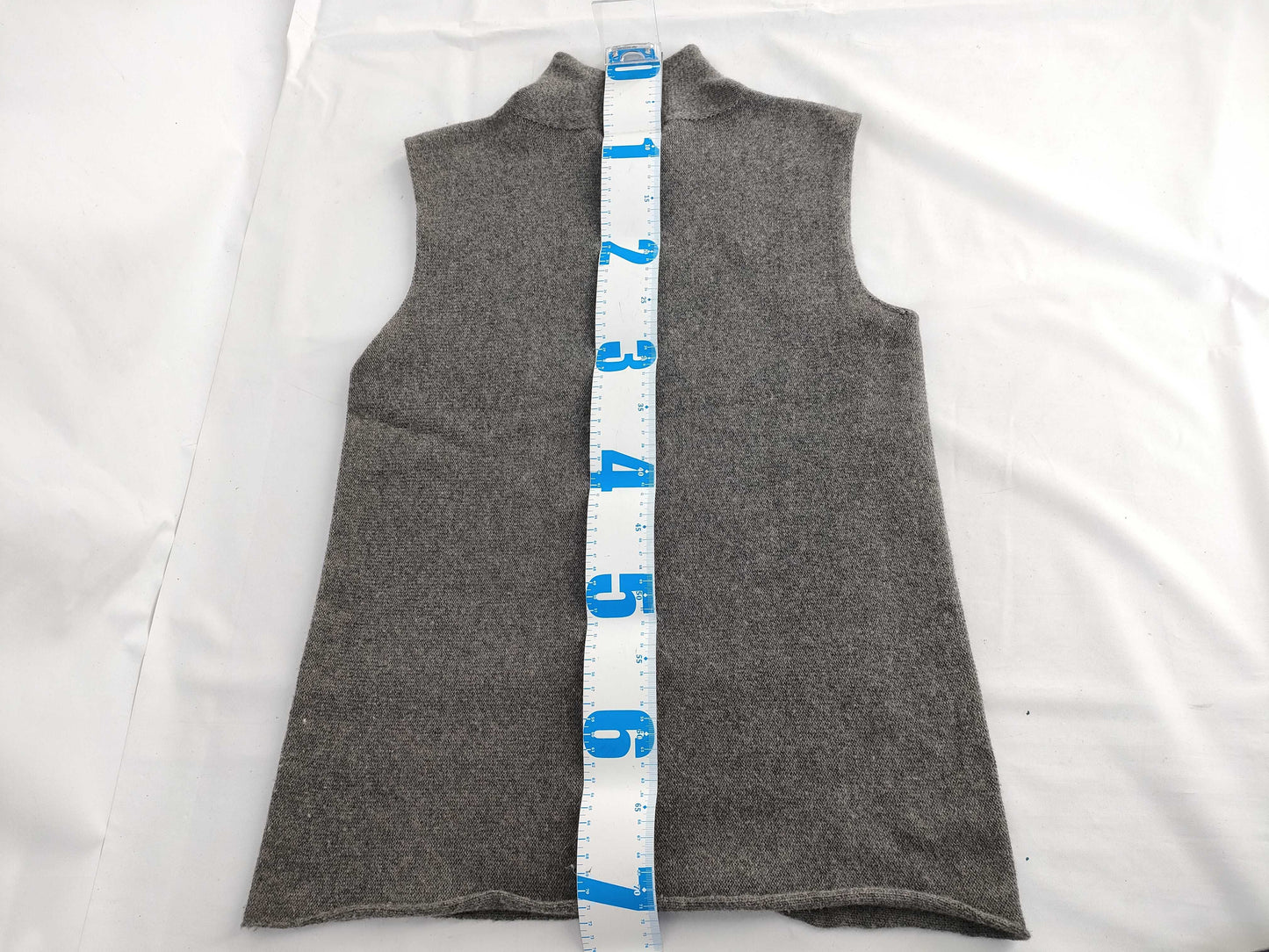 HERMES turtleneck sleeveless knit top, 100% cashmere, gray