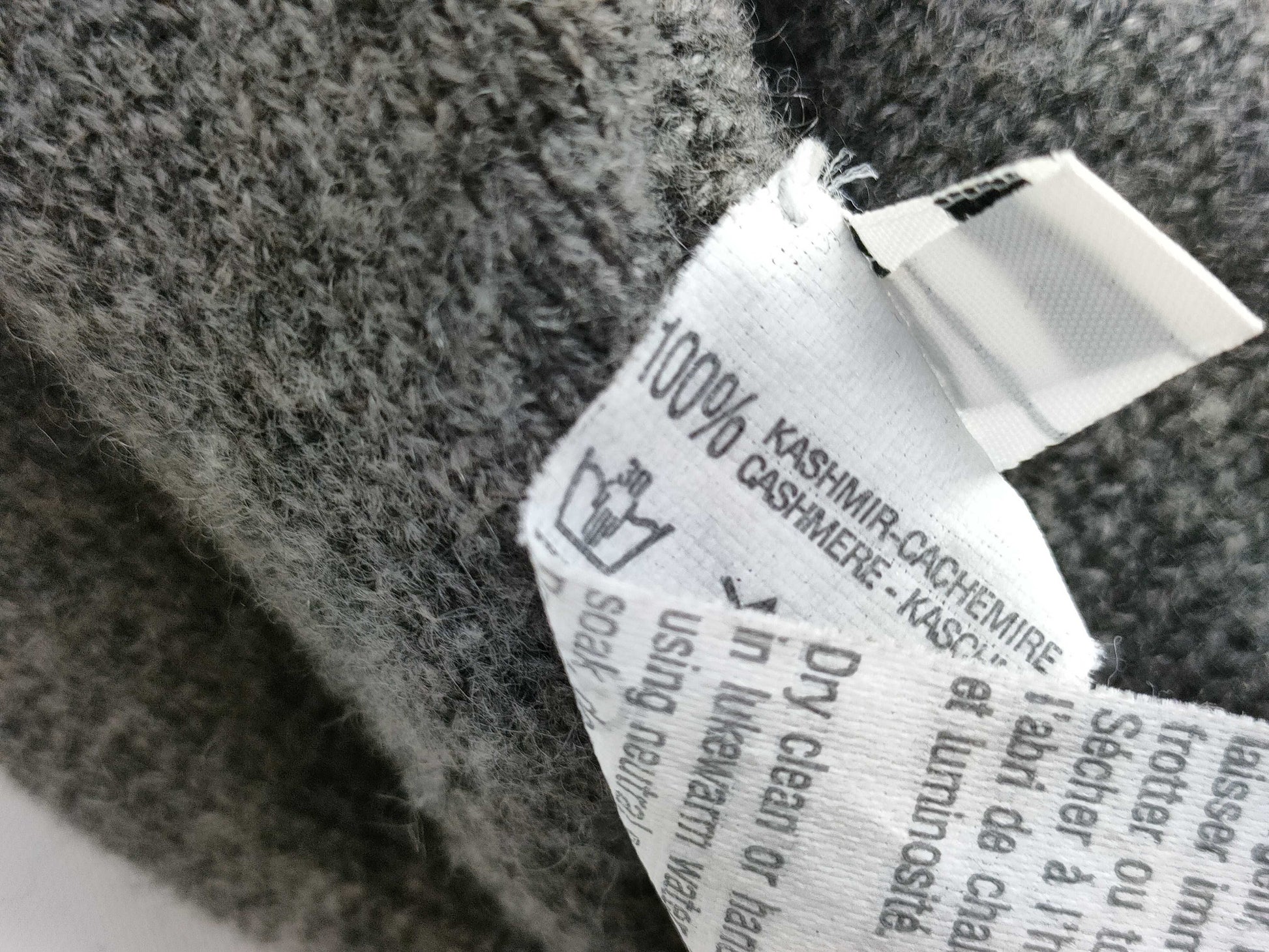 HERMES turtleneck sleeveless knit top, 100% cashmere, gray