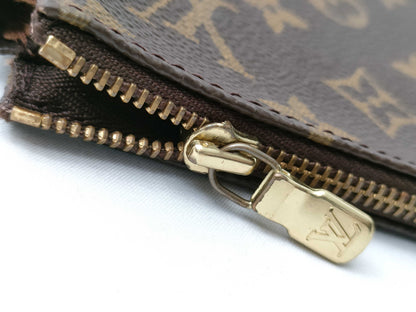 LOUIS VUITTON M40712 Monogram Pochette Accessoires Handbag