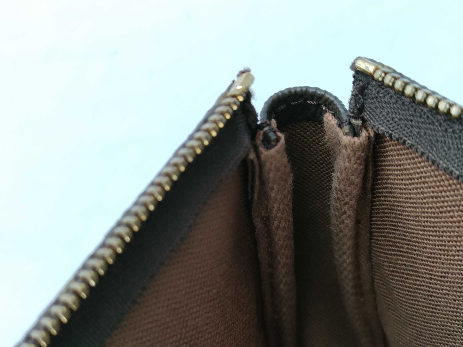 LOUIS VUITTON M40712 Monogram Pochette Accessoires Handbag