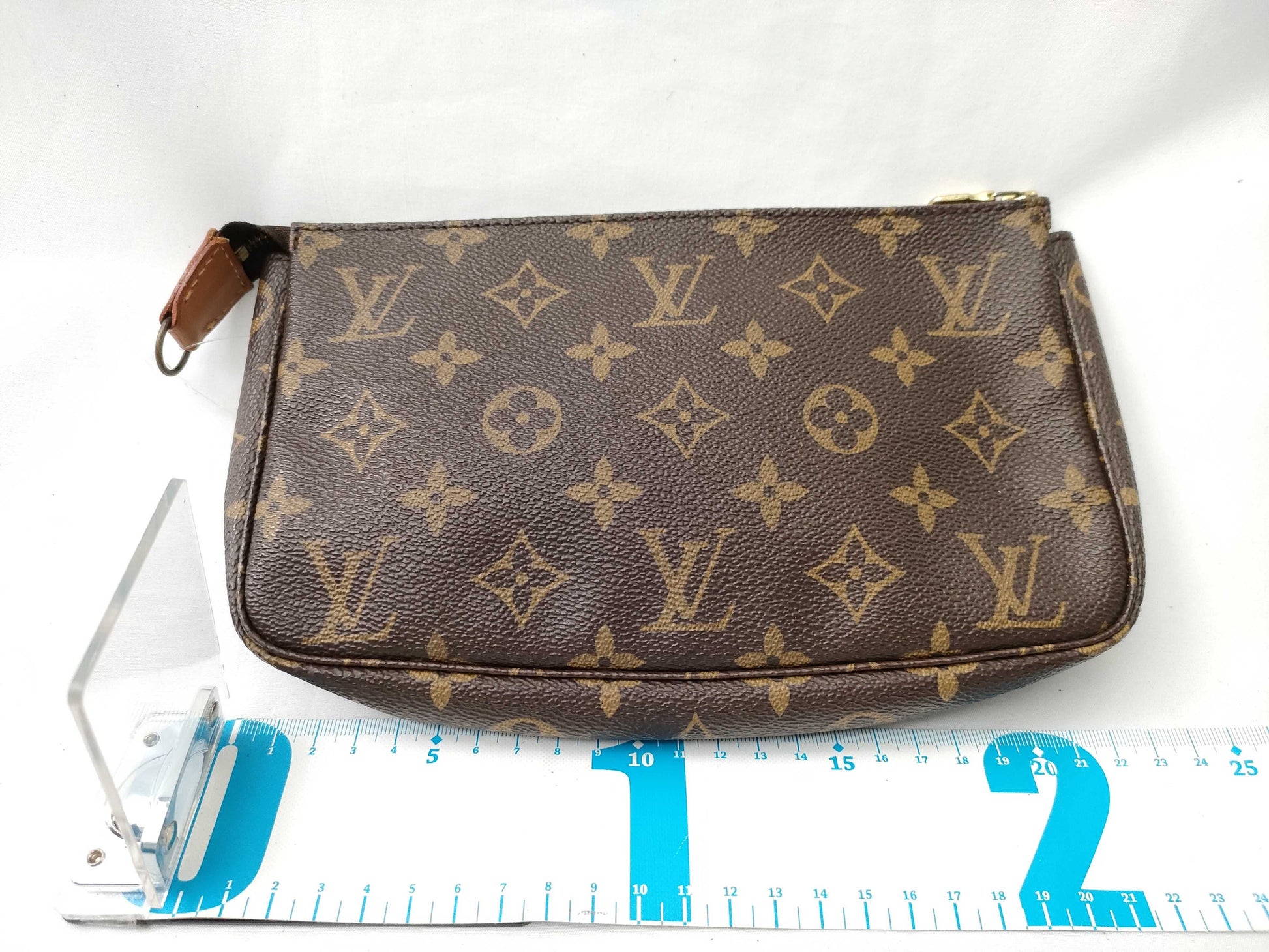 LOUIS VUITTON M40712 Monogram Pochette Accessoires Handbag