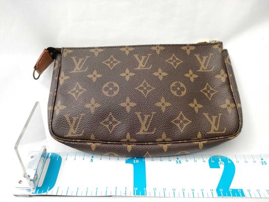 LOUIS VUITTON M40712 Monogram Pochette Accessoires Handbag
