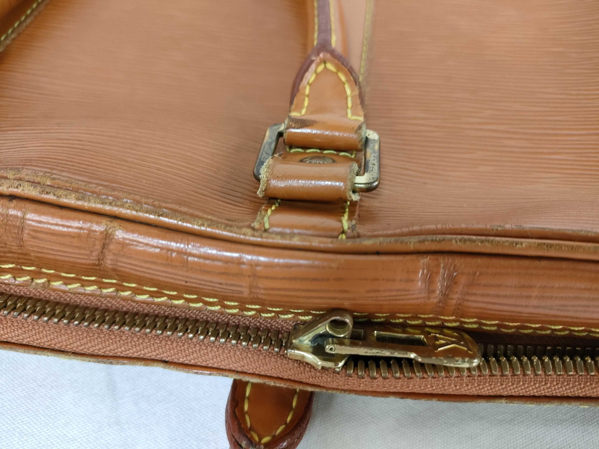 LOUIS VUITTON M59162 Epi Porte-Document Voyage M59162 Business Bag