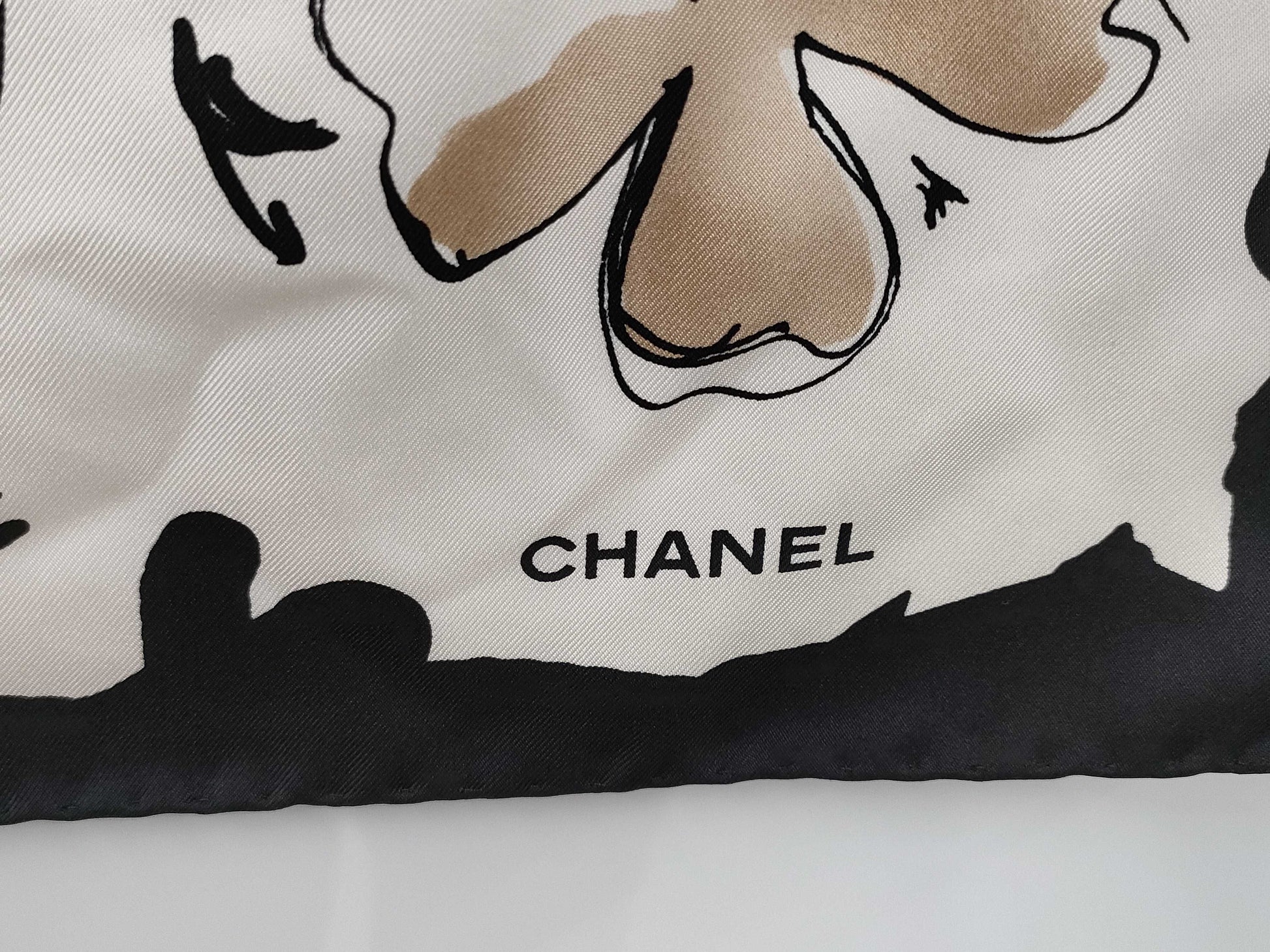 CHANEL Coco Clover Scarf