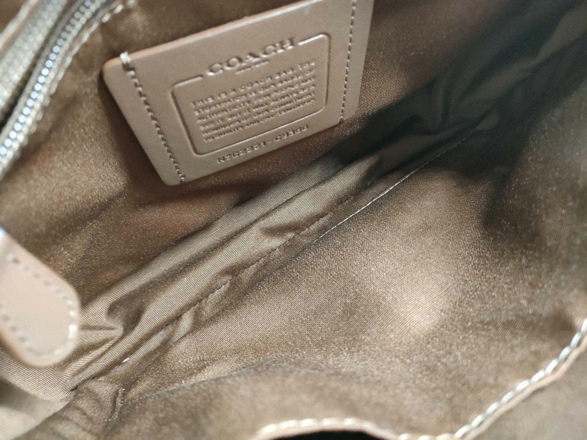 COACH Signature c9366 Shoulder Bag