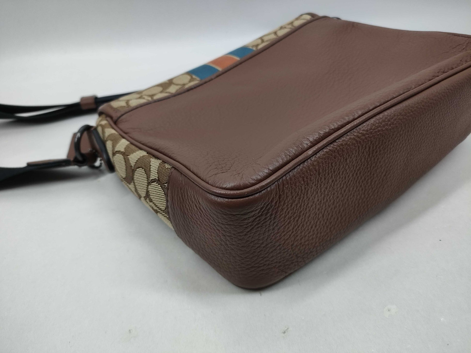 COACH Signature c9366 Shoulder Bag