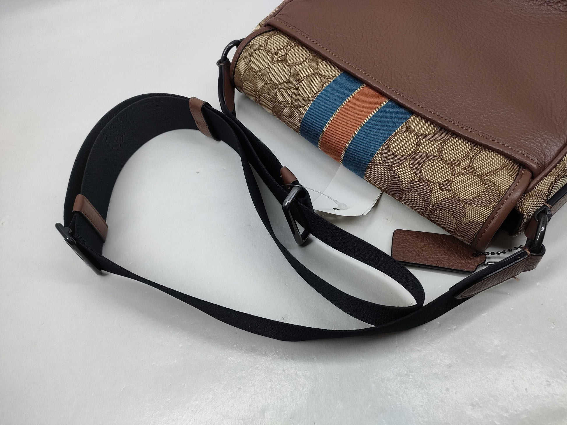 COACH Signature c9366 Shoulder Bag