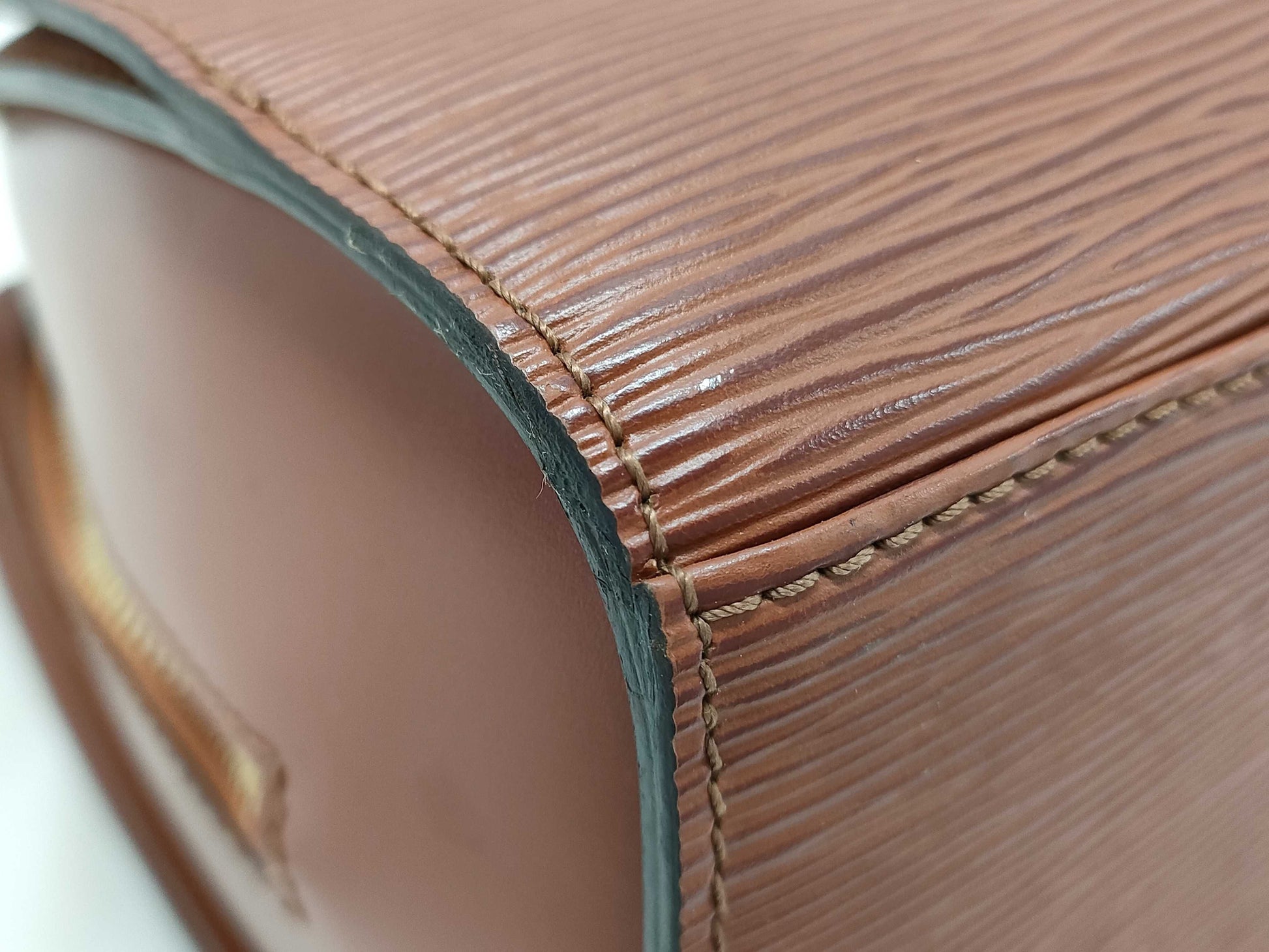 LOUIS VUITTON Epi Pont Neuf Handbag