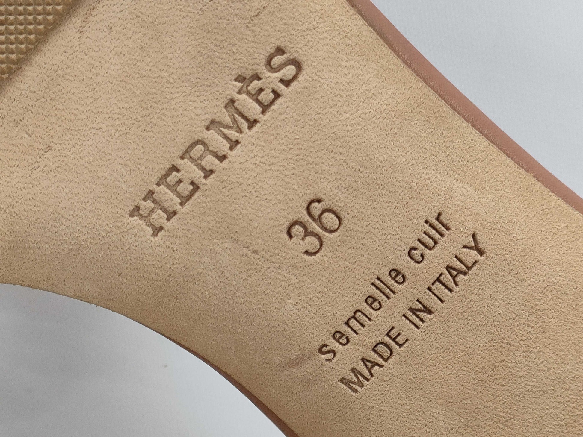 HERMES Oasis sandals with box