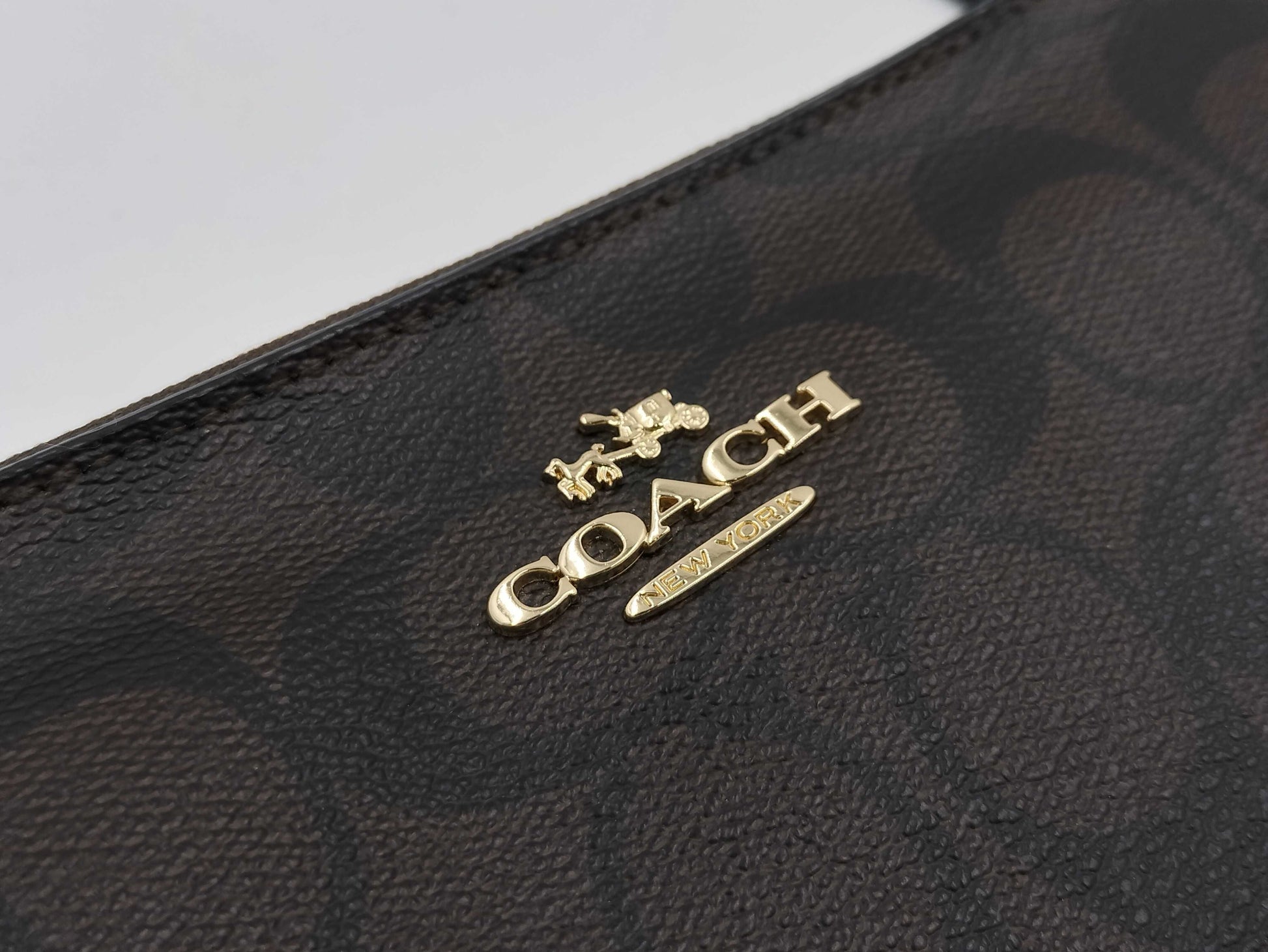 COACH Signature F35940 Shoulder Bag