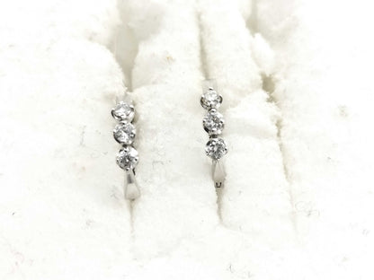 D0.10ct/0.10ct K18WG 2.0g Earrings 