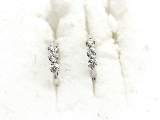 D0.10ct/0.10ct K18WG 2.0g Earrings 
