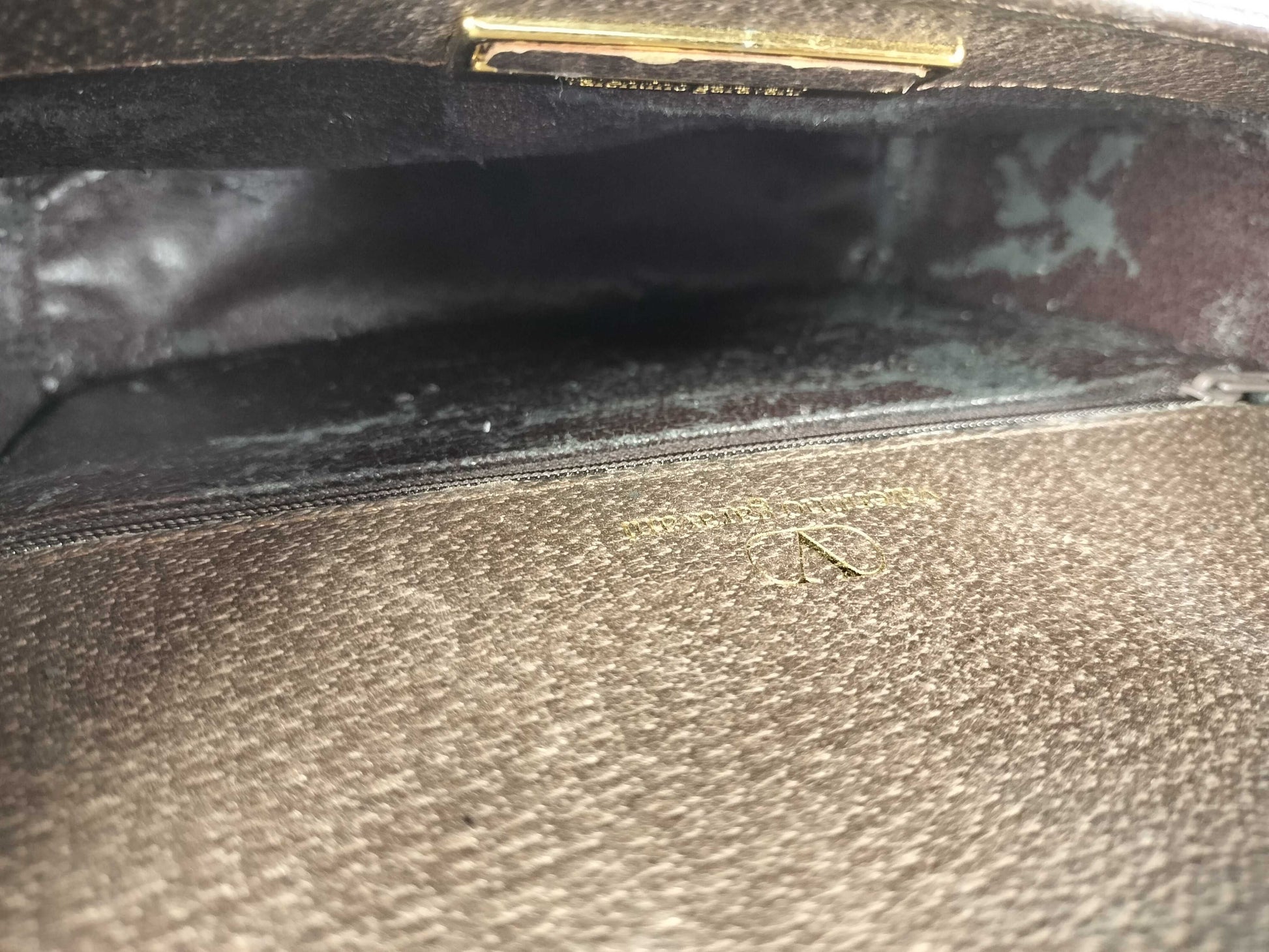 VALENTINO Garavani Shoulder Bag
