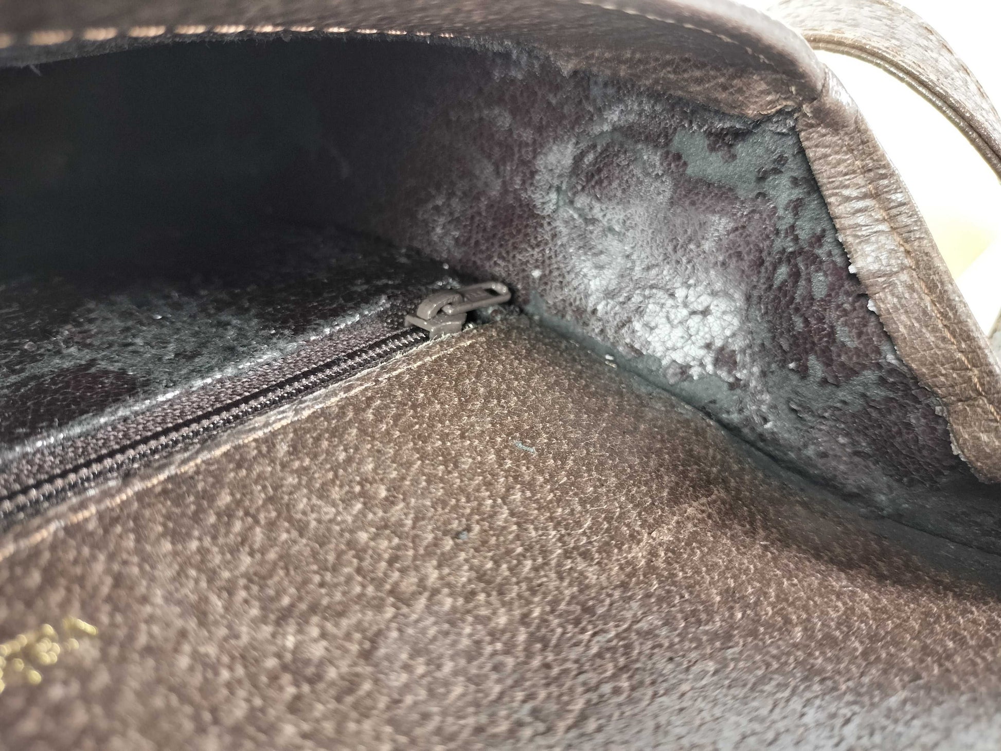 VALENTINO Garavani Shoulder Bag