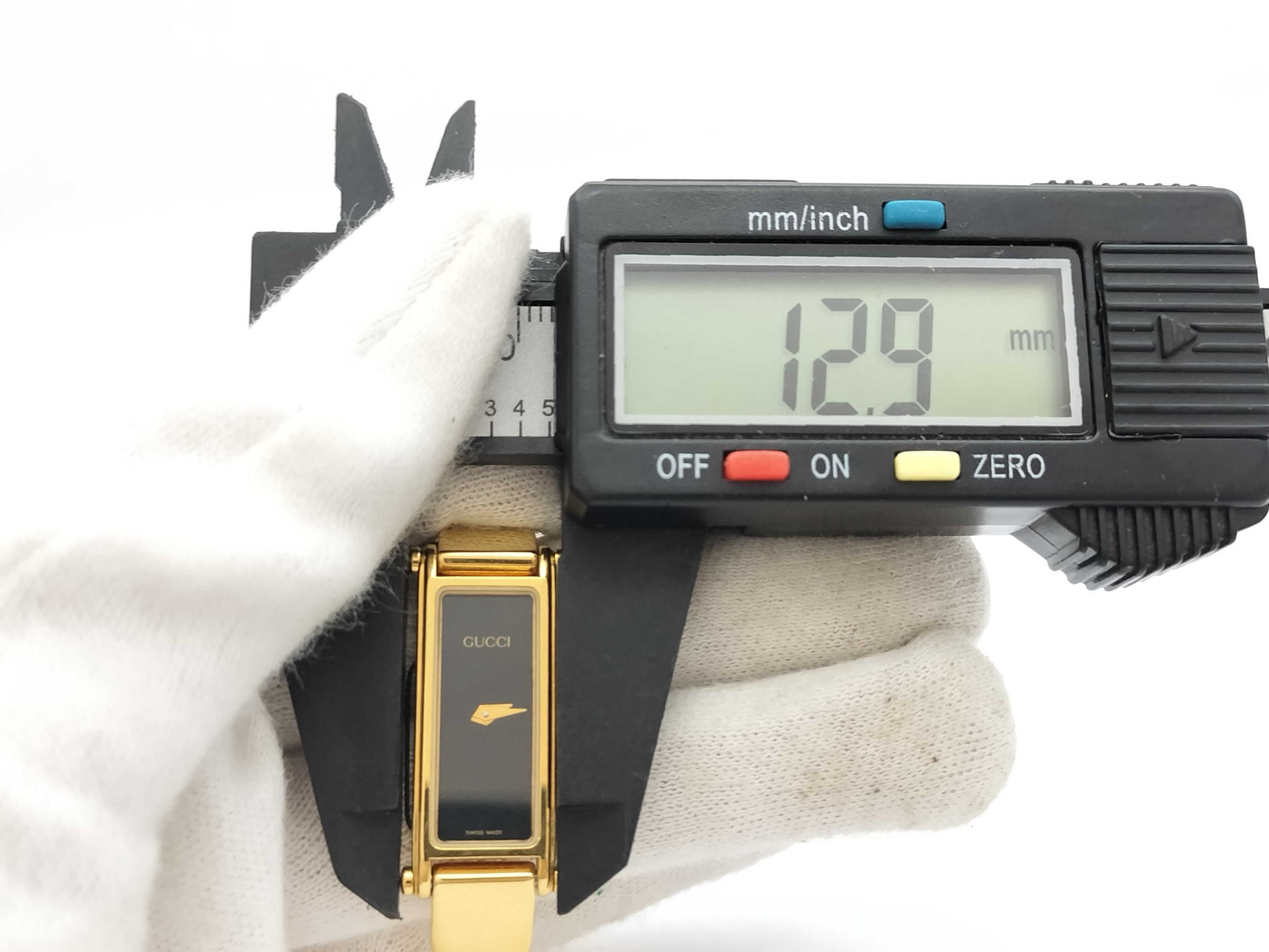 GUCCI GUCCI 1500 Gold/Black Dial Women's Watch
