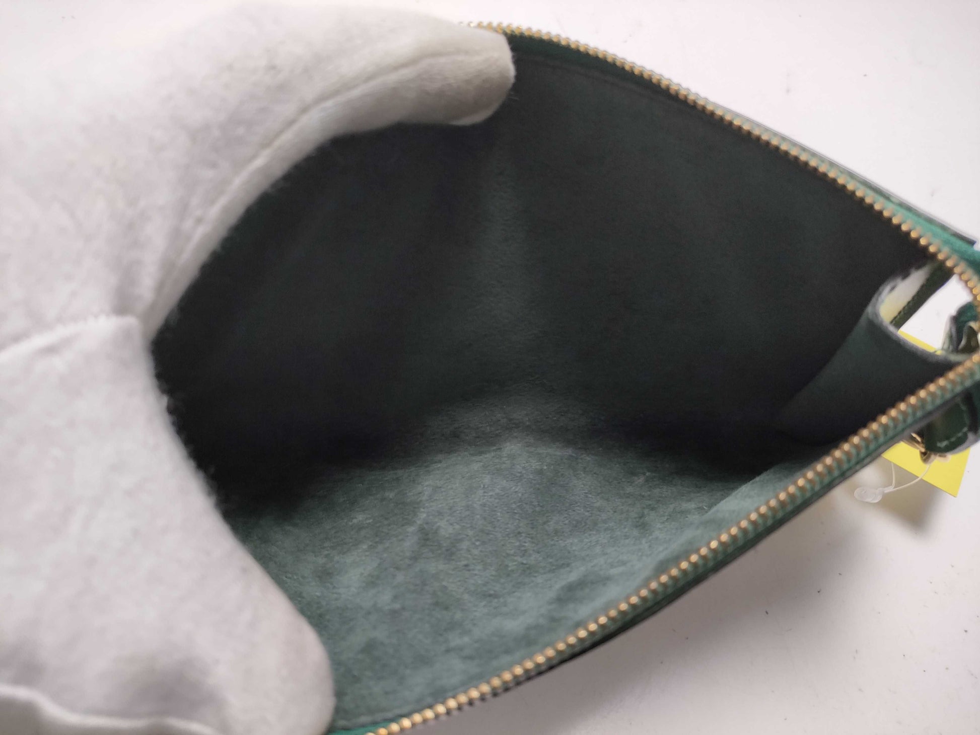 LOUIS VUITTON Epi Pochette Accessoires Clutch Bag M52944