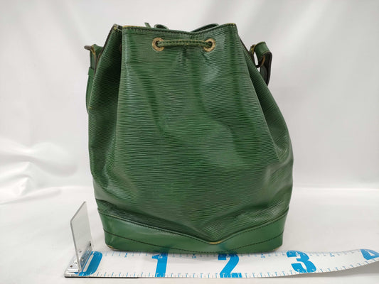 LOUIS VUITTON Epi Noe/Green Shoulder Bag