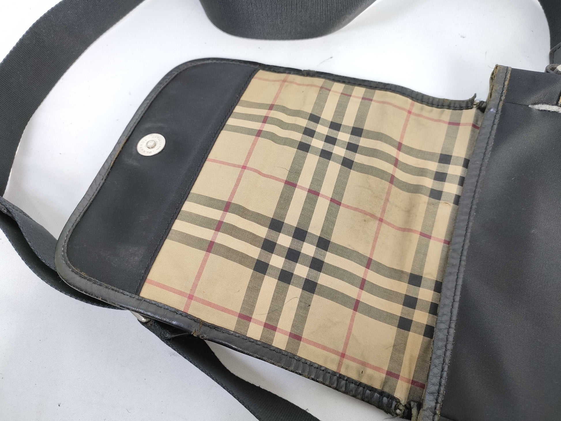 BURBERRY Nova Check Shoulder Bag