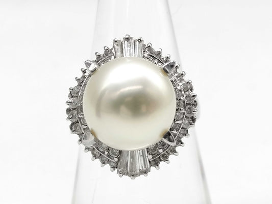 White South Sea Pearl, Diameter approx. 11.5mm, D 0.73ct, Pt900, 11.7g, Ring 