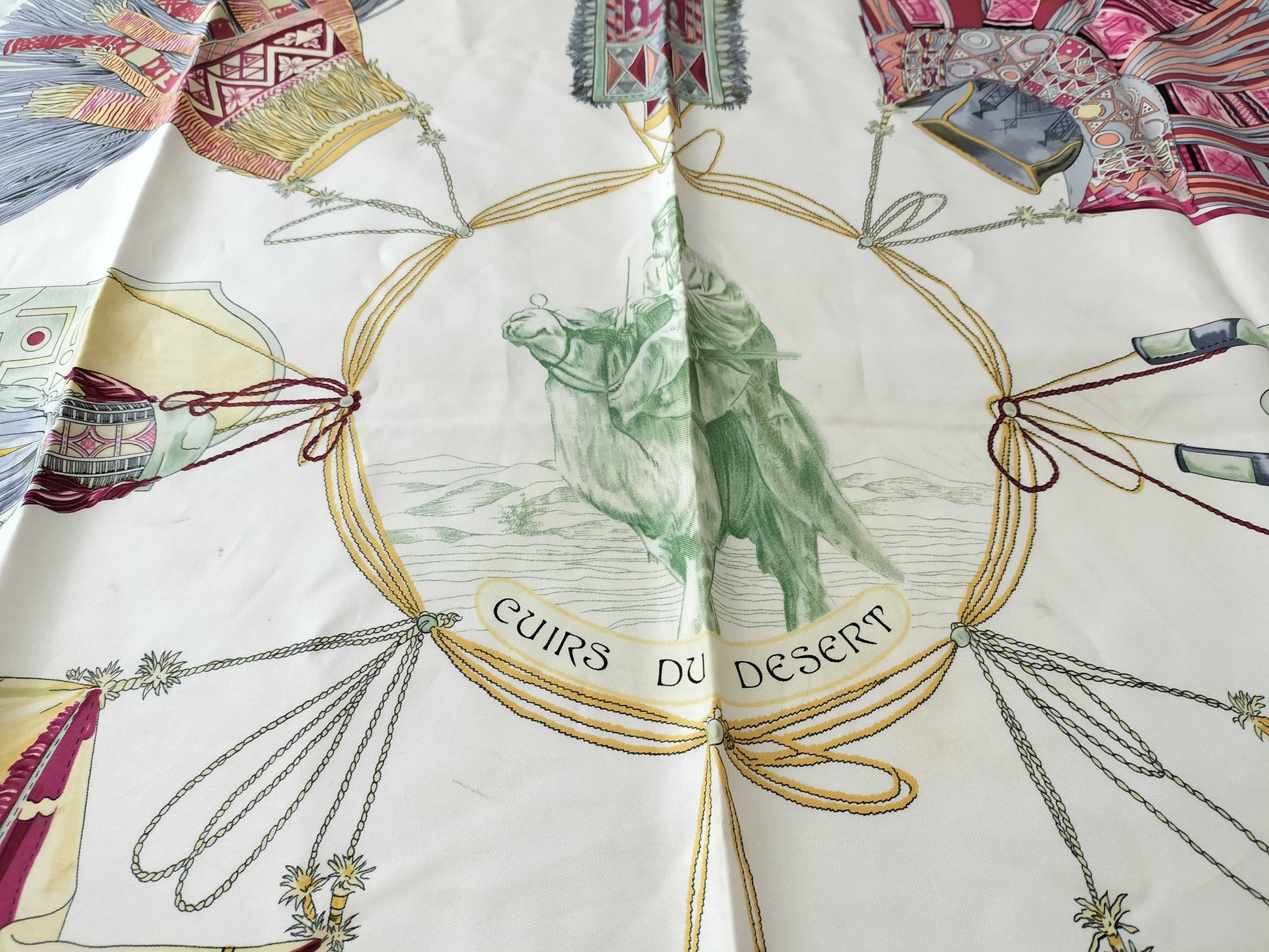 HERMES Carré euirs du desert scarf