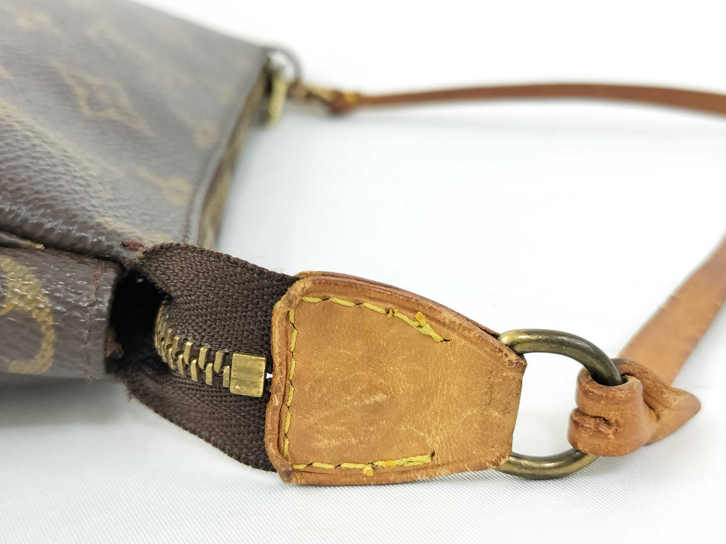 LOUIS VUITTON SL0061 Monogram M40712 Pochette Accessoires Handbag with ST