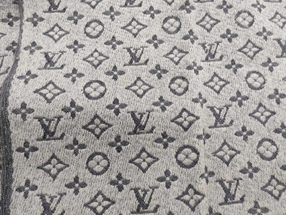 LOUIS VUITTON Monogram 100% Wool Scarf
